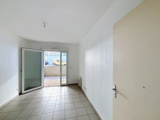 Marseille 13ème (Chutes-Lavie) – T2 42 m² avec terrasse & parking au sous-sol (DPE A/A)