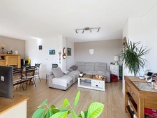 MARSEILLE 14ᵉ – APPARTEMENT T4 LUMINEUX AVEC BALCON + CAVE & GARAGE EN SUPPLÉMENT NON INCLUS DANS LE PRIX 