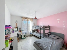 Marseille 10ᵉ - Quartier Saint-Tronc- Type 4 avec balcon, loggia et cave  