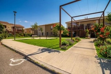 ROBION (84440) – Rare à la vente : Maison de plain-pied avec jardin, terrasse et 2 parkings au cœur du Luberon - 235.000 €