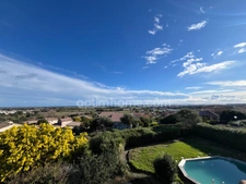 EXCLUSIVITÉ : Villa avec Vue Imprenable sur la Mer et l’Étang