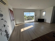 EXCLUSIVITÉ : Villa avec Vue Imprenable sur la Mer et l’Étang