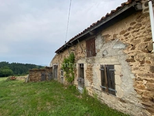 Petit corps de ferme à rénover !