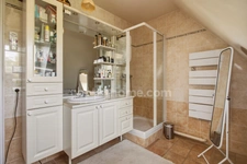Maison familiale avec piscine à 5 minutes de Pont-l'Évêque – 225 m² – 5/6 chambres – Terrain de 4 000 m² - Garage et parking