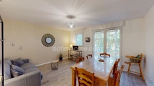 Proximité de Honfleur - Maison de 59 m2 en coropriété  - 2 chambres - Carport / Terrasse - Jardinet - Parking - Piscine et aires de jeux