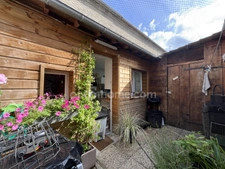 TOUQUES CENTRE – MAISON DE CHARME EN PIERRE – 65 m² – 2 CHAMBRES – TERRASSE INTIME DE 12 m²