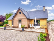 Proximité immédiate de Honfleur et du Pont de Normandie - Maison de plain pied - 138 m2 -3 chambres dont 1 RDC - Terrain 876 m2 - Parkings