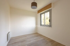 HONFLEUR Centre - Appartement en résidence - 3èeme étage sans ascenseur - T3 de 63.40 M2 - 2 chambres - Terrasse - Cave, parking et garage