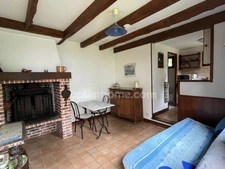 PROPRIÉTÉ DE CARACTÈRE AVEC GÎTE INDÉPENDANT – PENNEDEPIE : ENTRE HONFLEUR ET DEAUVILLE – APERCU MER