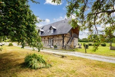 Dozulé - Maison de caractère - 145 m2 - 3 chambres - Terrain 4000 m2 environ - Garage - Parking