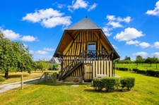 Dozulé - Maison de caractère - 145 m2 - 3 chambres - Suite parentale possible en RDC - Terrain 3000 m2 environ - Garage - Parking