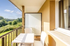 Proximité de Honfleur - Appartement T2 - 31.60 m2 - 1 chambre - terrasse - Parking - 1er et dernier étage sans ascenseur - Résidence avec piscine