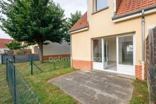 MEZIDON CANON - Maison en duplex mitoyenne d'un côté - 52.40 m2 - 1 chambre - Terrasse - Jardinet - 2 places de parking