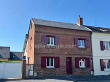 Périphérie immédiate de Honfleur - Maison de ville - 82 m2 au sol - 2 chambres - Stationnement gratuit à proximité -
