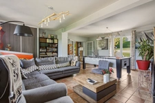 Maison familiale avec piscine à 5 minutes de Pont-l'Évêque – 225 m² – 5/6 chambres – Terrain de 4 000 m² - Garage et parking