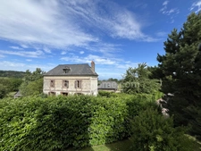 PROPRIÉTÉ DE CARACTÈRE AVEC GÎTE INDÉPENDANT – PENNEDEPIE : ENTRE HONFLEUR ET DEAUVILLE – APERCU MER
