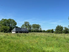 A mi chemin entre Blangy le Chateau et Lisieux - Propriété Equestre - 14 ha d'herbages - 15 boxes - Hangar - Maison de MAitre de plus de 200 m2 - Maison de gardien de 59 m2