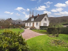 Proximité de Honfleur - Maison familiale avec vue mer – 143 m² – 4 chambres dont une en RDC - Garage 80 m² – Terrain 1 234 m² –
