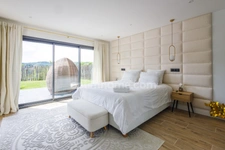 Pennedepie - Maison contemporaine d'architecte  - 217 m2 - 2 suites dont 1 en rdc - 2 chambres - Terrasse carrelée - Jacuzzi - Dépendance 80 m2 env - Terrain 1024 m2 - Parkings