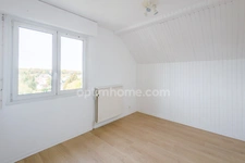 Périphérie de Caen– Appartement T3 en duplex de 73.44 m2 carrez - Dernier Étage avec ascenseur - 2 chambres - 2 Balcons - Garage - Parking - Cave