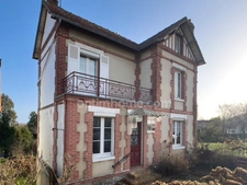 HONFLEUR – MAISON DE CHARME - 79 m2 - 3 chambres - jardin 400 m2 - Sous sol - 