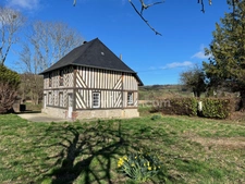Dozulé - Maison de Caractère - 95 m2 - 2 chambres - Terrain 1740 m2 - Parking - Accès facile A13 - 15 min des plages - 