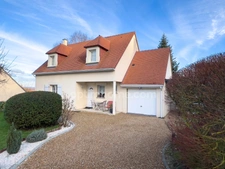 Proximité immédiate de Honfleur - Maison de 115 m2 - 3 chambres - Terrasses - Garage - Carport - Terrain 757 m2 - 