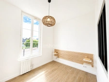 HONFLEUR – CHARMANT APPARTEMENT 2 PIÈCES DE 32 m2 - PLAIN PIED - COUR PRIVATIVE ET VUE SUR LE BASSIN