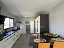 Hauteurs de Houlgate - Maison contemporaine - 197 m2 - 5 chambres dont 1 suite en RDC - Garage - Parkings - Terrain 658 m2
