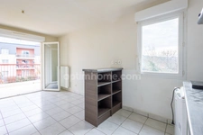 Proximité immédiate de Honfleur - Appartement T2 avec terrasse et parking privé - 39.60 m2 - 1 chambre - 1er et dernier étage avec ascenseur