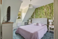 Maison familiale avec piscine à 5 minutes de Pont-l'Évêque – 225 m² – 5/6 chambres – Terrain de 4 000 m² - Garage et parking