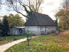 AUX PORTES DE HONFLEUR – DOMAINE NORMAND DE CHARME AVEC DEUX MAISONS SUR PARC PAYSAGER de 7 300 m²