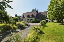 Maison familiale avec piscine à 5 minutes de Pont-l'Évêque – 225 m² – 5/6 chambres – Terrain de 4 000 m² - Garage et parking