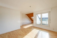 Périphérie de Caen– Appartement T3 en duplex de 73.44 m2 carrez - Dernier Étage avec ascenseur - 2 chambres - 2 Balcons - Garage - Parking - Cave