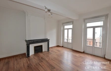 BEL APPARTEMENT T5 AVEC TERRASSE EN CENTRE VILLE DE LAVAUR