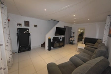 MAISON DE VILLAGE T4 AVEC JARDIN ENTIEREMENT RENOVEE