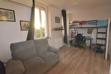 MAISON DE VILLAGE T4 AVEC JARDIN ENTIEREMENT RENOVEE