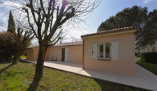 JOLIE MAISON DANS UN SUPERBE CADRE EN BORDURE DE GOLF
