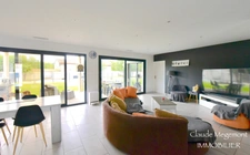 SUPERBE MAISON CONTEMPORAINE AVEC PISCINE SUR GRAND TERRAIN