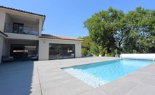 SUPERBE MAISON D'ARCHITECTE T7 RECENTE AVEC PISCINE EN BORDURE DE LAVAUR