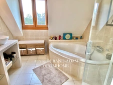 Propriété de 5 chambres - Séjour lumineux - Vaste Garage - Située au calme à 20 minutes des plages normandes - 