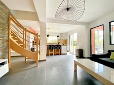  Superbe Villa contemporaine - 3 chambres - Jardin paysagé - 2 Terrasses - Piscine - 