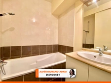 Lumineux  Appartement à vendre 5 pièces - Grande terrasse - Cave - Garage fermé - Environnement arboré très agréable