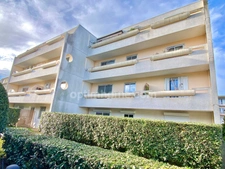 Appartement F1 cosy à vendre CAEN - Balcon - Parking - Local à vélos - Proche des lycées et commerces - Au Calme.