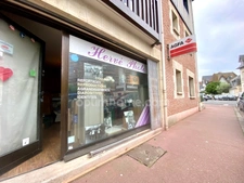 Bien atypique à fort potentiel - Plein centre ville de Deauville -Idéal investisseur ou projet mixte habitation/ professionnel