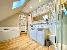 Maison cosy et familiale avec chambre en RDC et jardin intimiste
