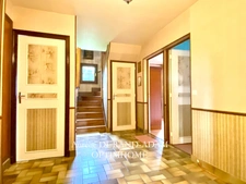 Agréable maison  - Secteur recherché - 4 Chambres - Grenier aménagé - Sous sol avec garage.
