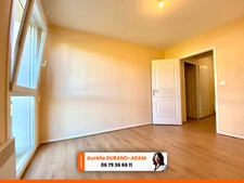 Lumineux  Appartement à vendre 5 pièces - Grande terrasse - Cave - Garage fermé - Environnement arboré très agréable