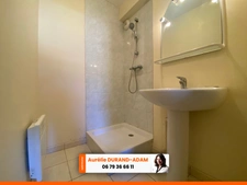 Lumineux  Appartement à vendre 5 pièces - Grande terrasse - Cave - Garage fermé - Environnement arboré très agréable