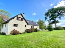 Agréable maison  - Secteur recherché - 4 Chambres - Grenier aménagé - Sous sol avec garage.